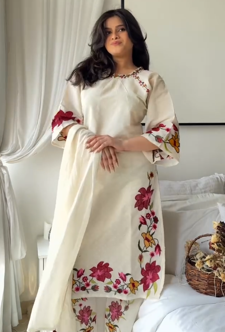 White Floral Embroidered Kurta Set for Women