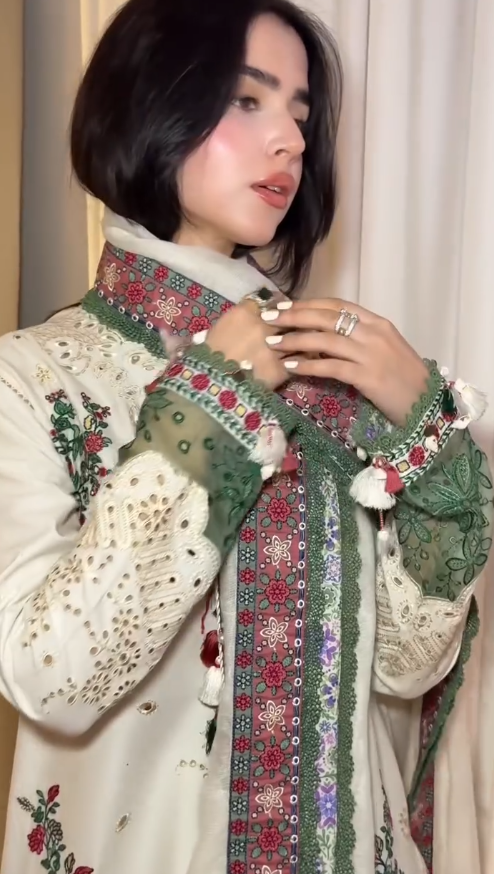 Graceful Ivory: Embroidered Lawn Suit with Printed Dupatta