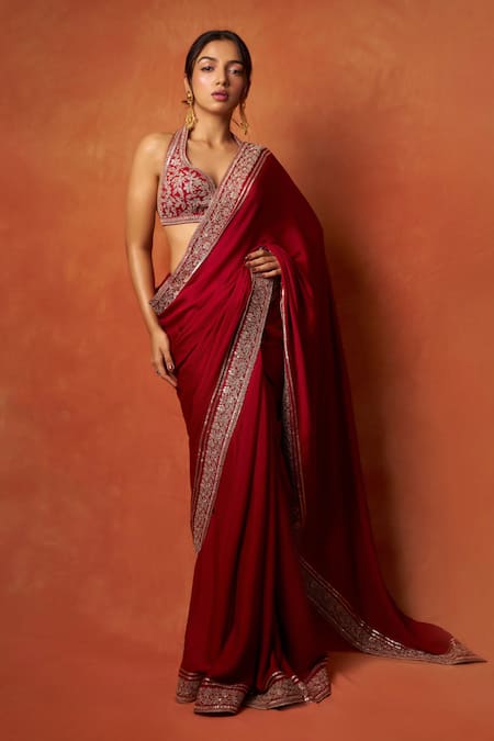 Stunning Traditional Saree for Wedding and Festive Wear