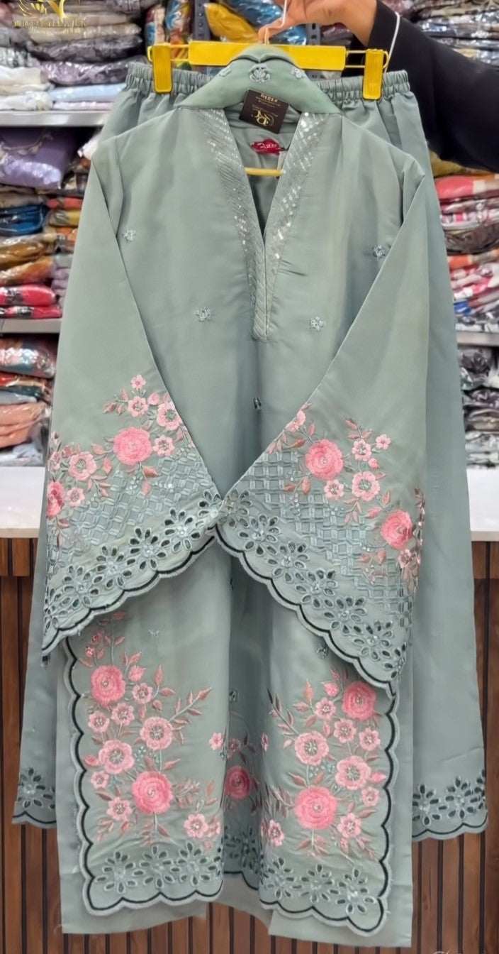 Noor Elegant White Embroidered Kurta Set